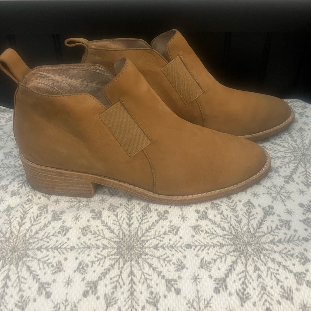 Eileen Fisher ankle boot